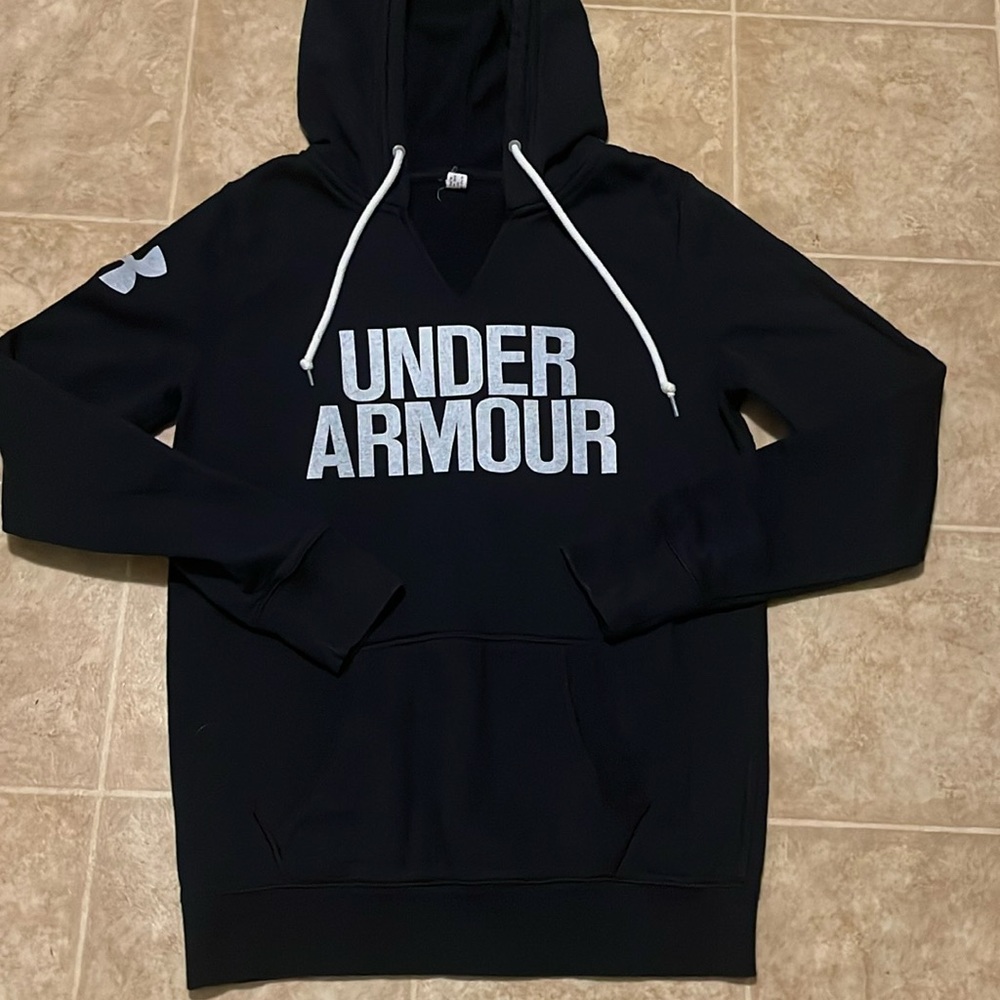 Under armour loose hooded pullover